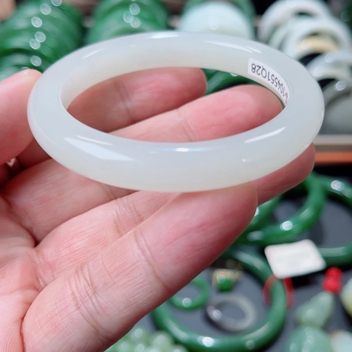 和田玉未镶嵌手镯51.5