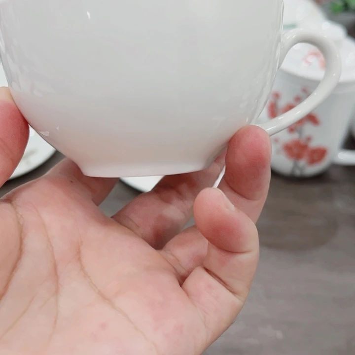 釉下五彩瓷的制作工艺