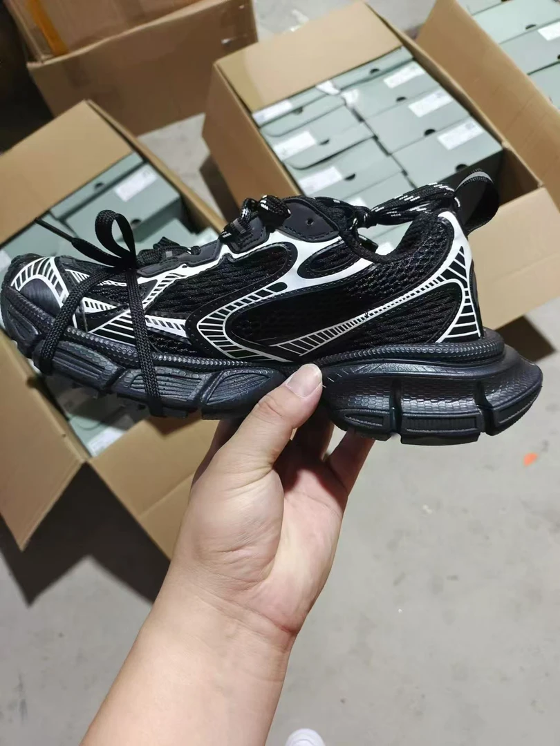 直播间断码过款男女情侣同款运动休闲老爹鞋跑步登山鞋