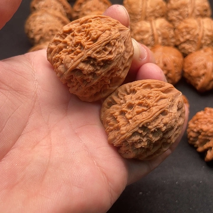 文玩核桃吊坠全品原装南疆石