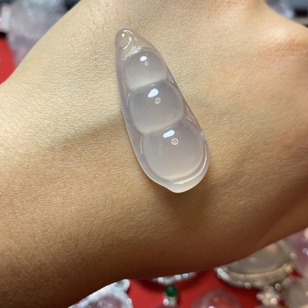 石英质玉未镶嵌吊坠