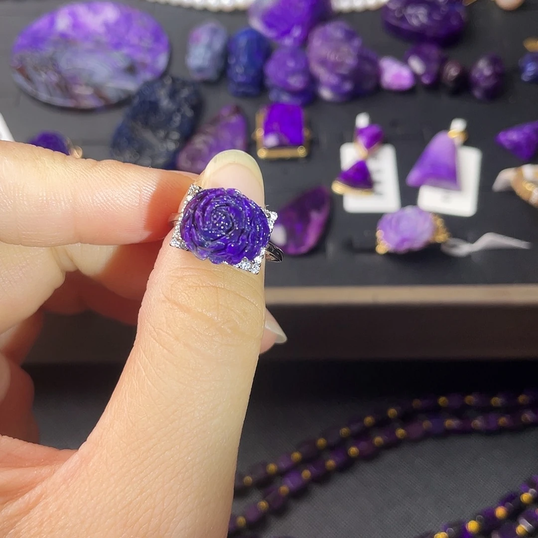 银S925镶嵌苏纪石（舒俱来）戒指