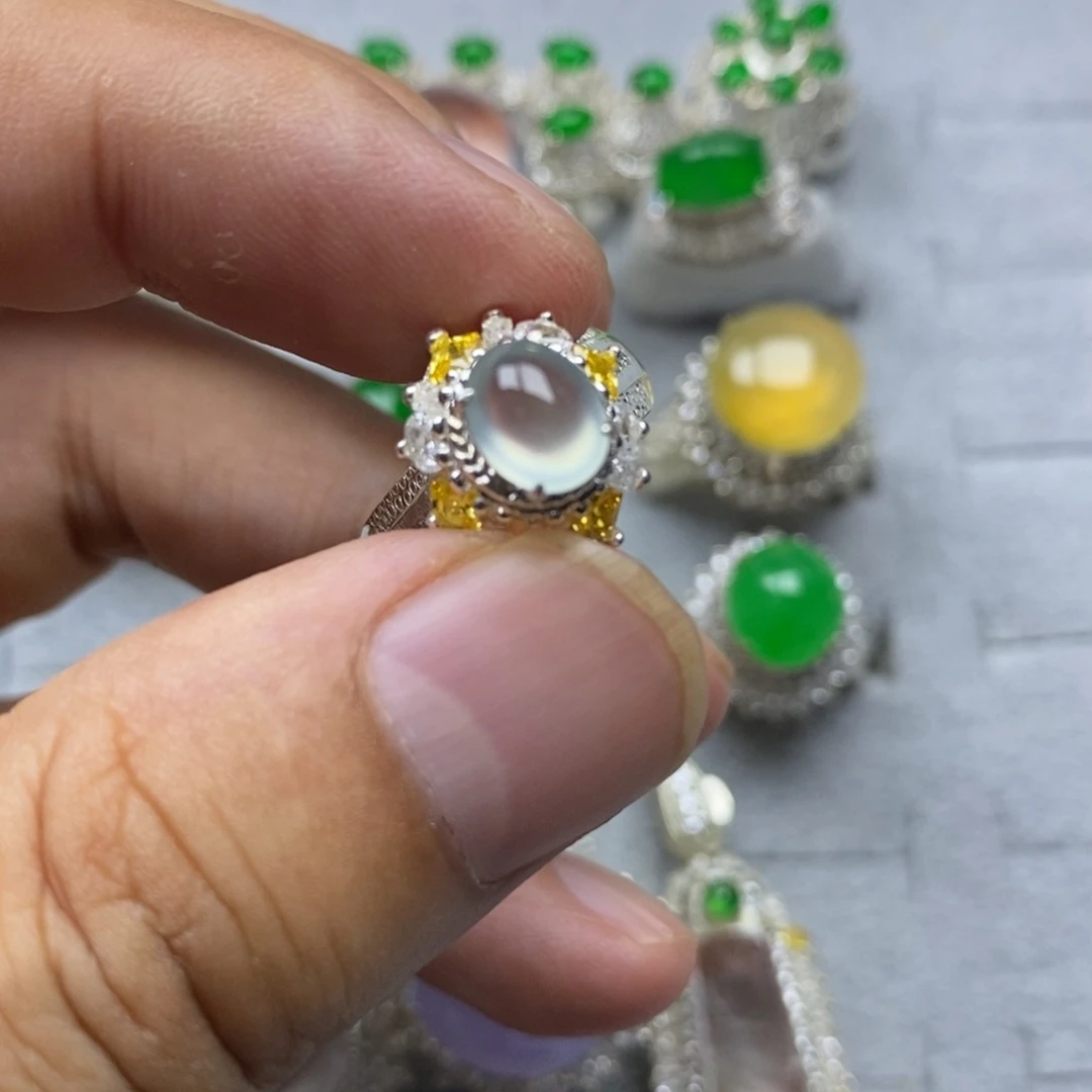 定制翡翠未镶嵌玻璃种7.4mm