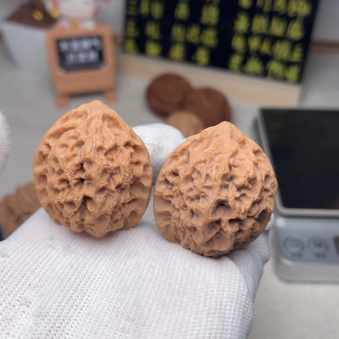 文玩核桃把件鱼鳞纹马蹄