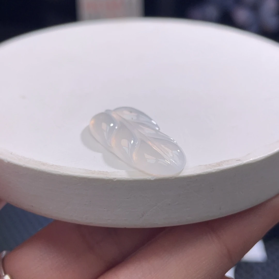 散珠翡翠特色白冰叶子卡27.6-13.4-3.1mm