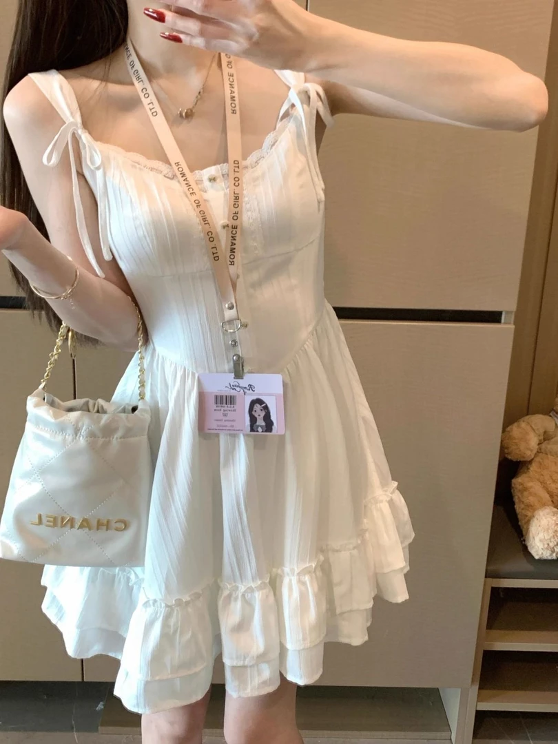 初恋白色吊带连衣裙女装夏季蕾丝拼接裙子小个子收腰显瘦a字短裙