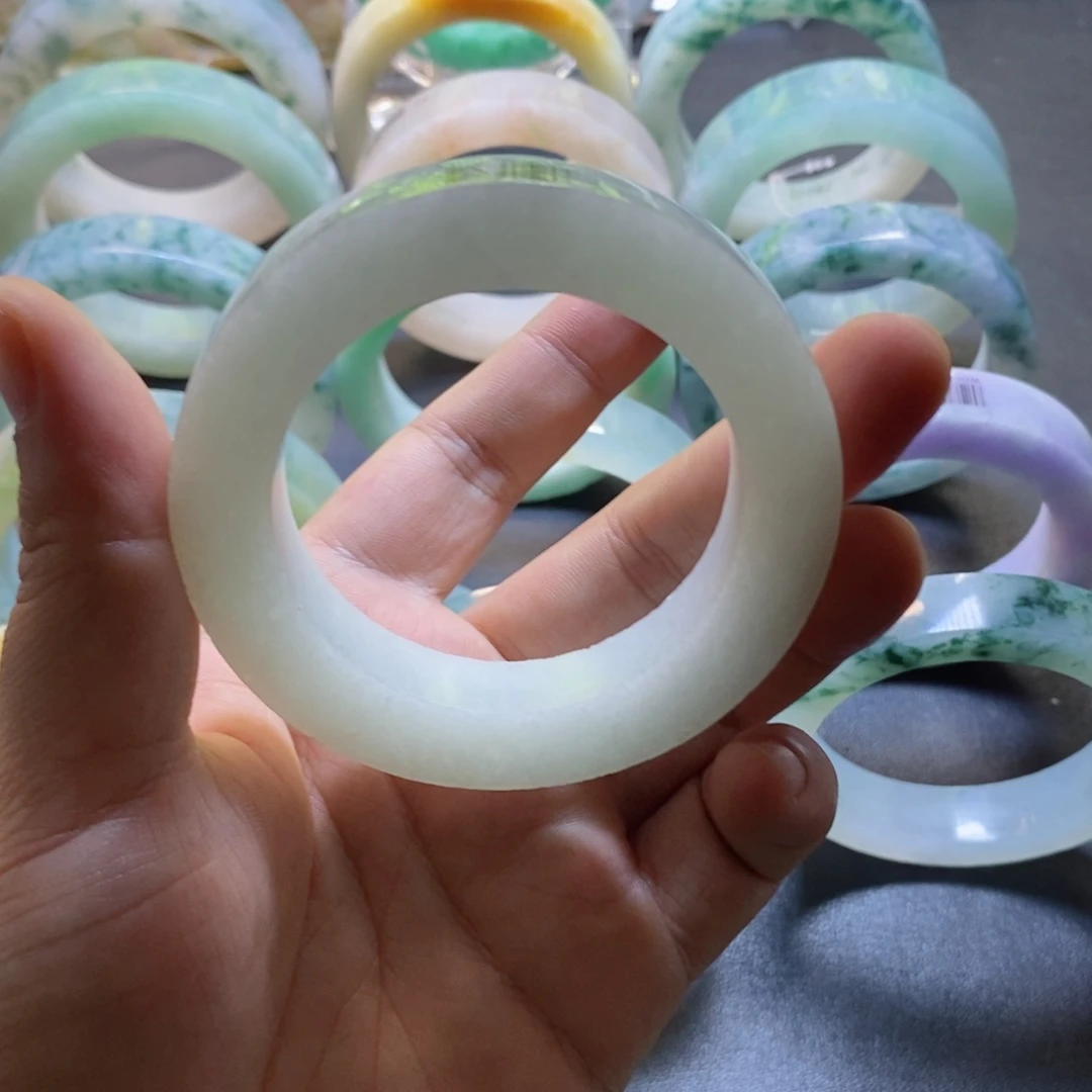 定制翡翠手镯未镶嵌