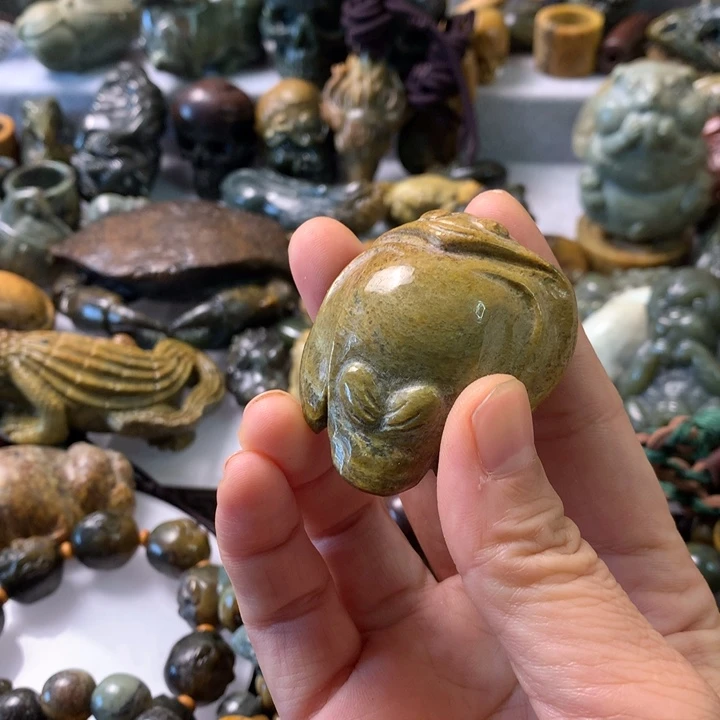 未镶嵌岫岩河磨玉（透闪石质玉）笔搁