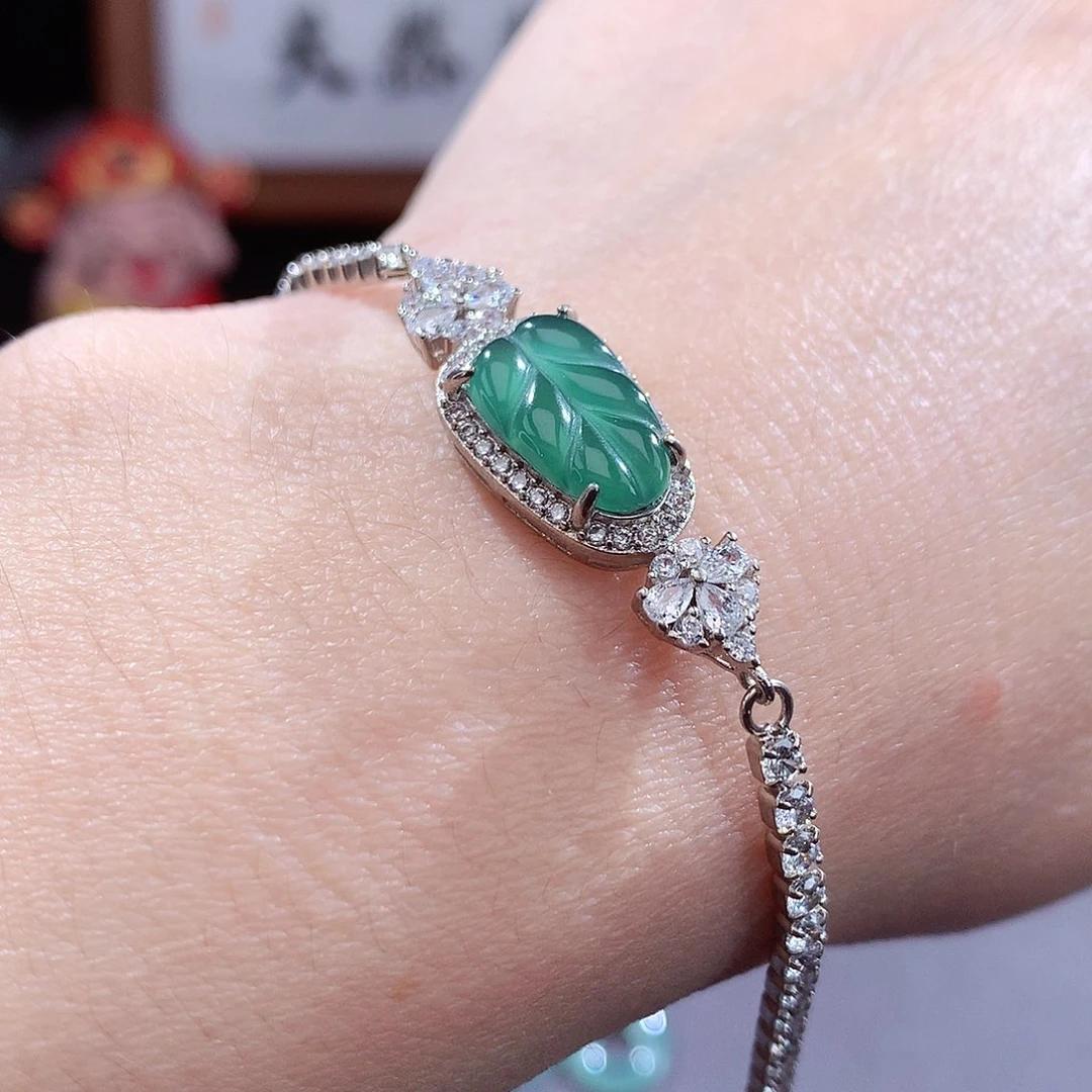 未镶嵌手镯（圆镯）翡翠