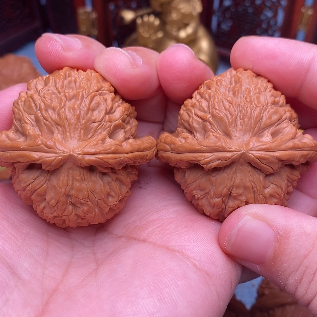 泉***把件文玩核桃46.5全白狮子