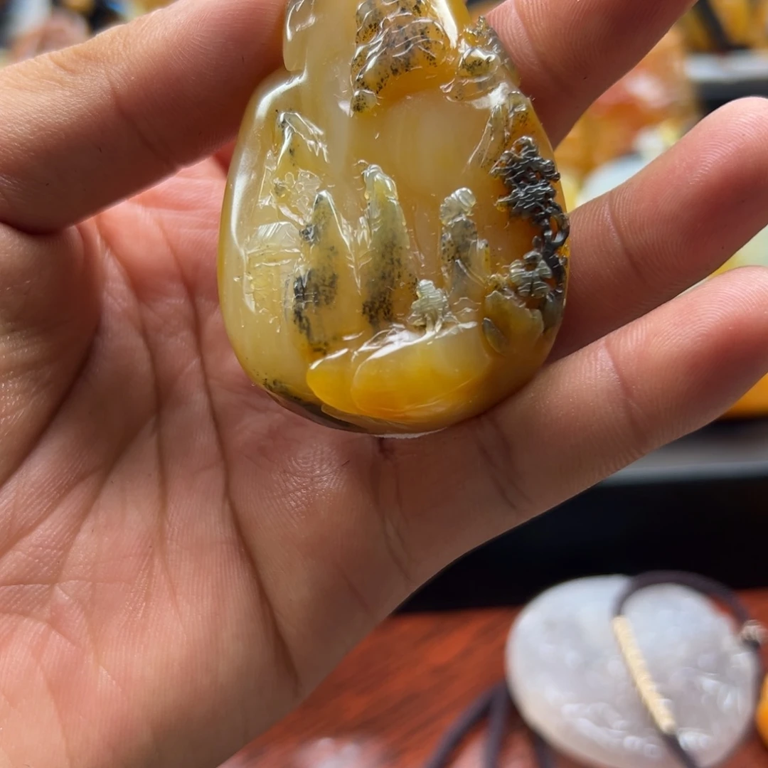 石英质玉（黄龙玉）未镶嵌多选发其一