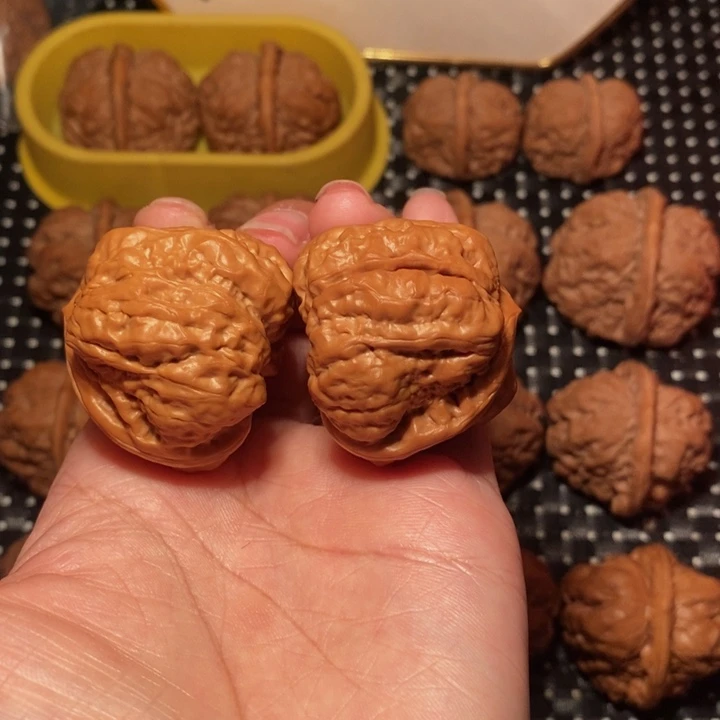 文玩核桃把件大八腿