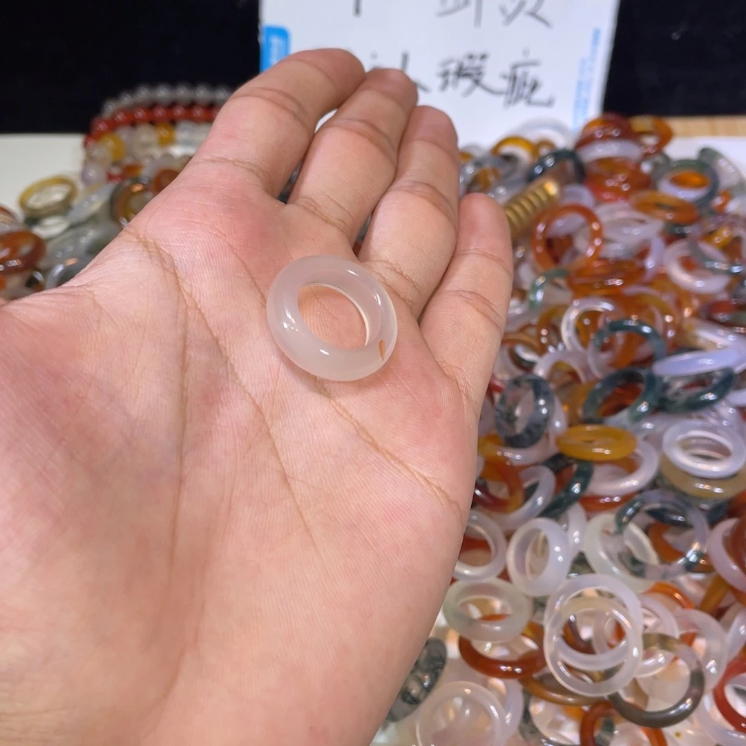 玛瑙/玉髓戒指未镶嵌83号港9 有瑕疵
