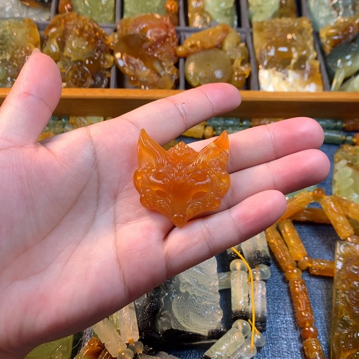 未镶嵌蛇纹石玉颈饰