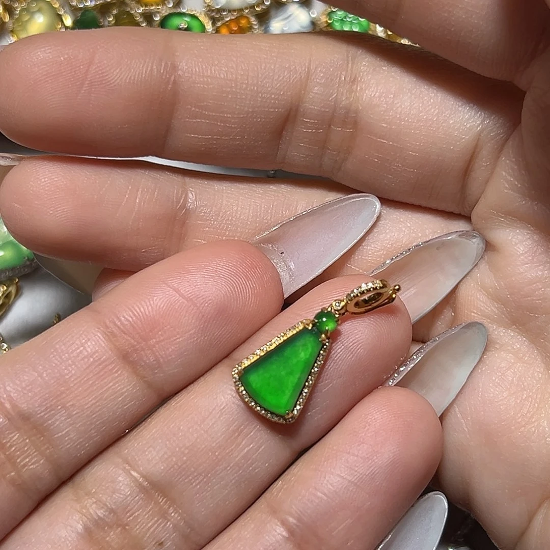 翡翠18K金镶嵌手链