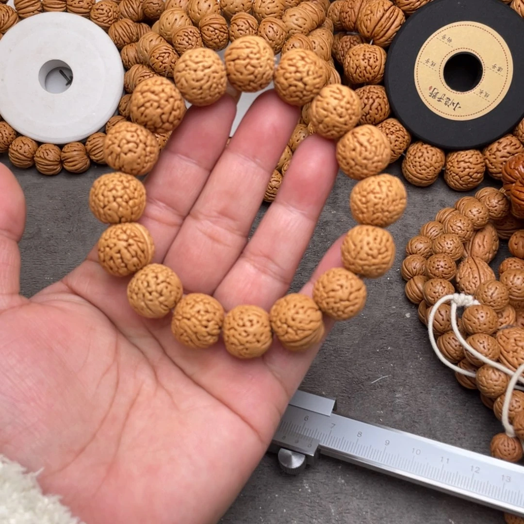 手串桃核肉纹金刚闪3