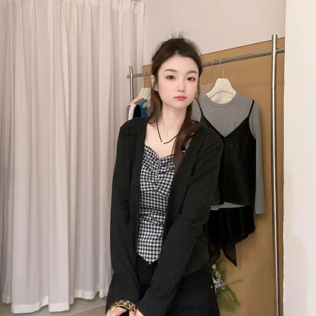 女款秋季显瘦高腰慵懒风黑色牛仔裤上衣两件套