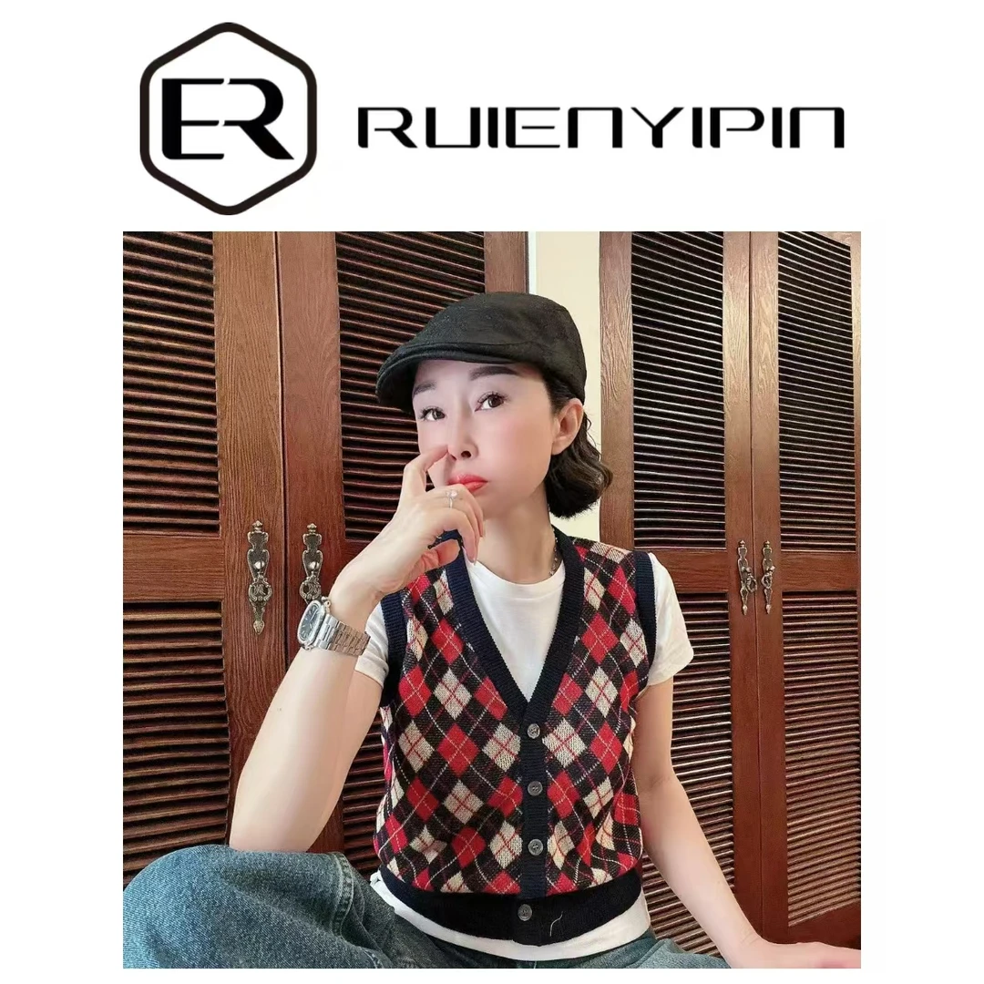 6385#菱格针织马甲*