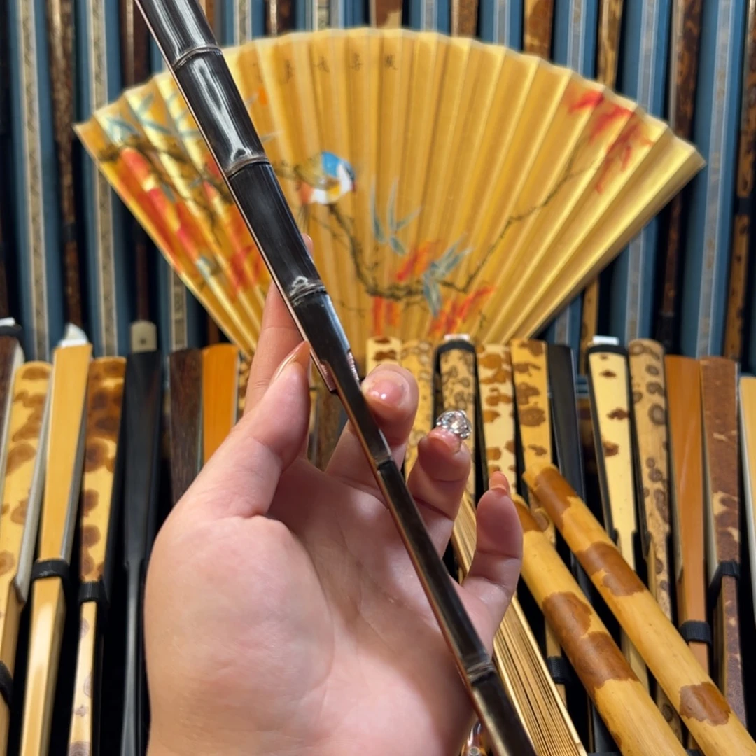 清***抱扇子折扇折扇折扇