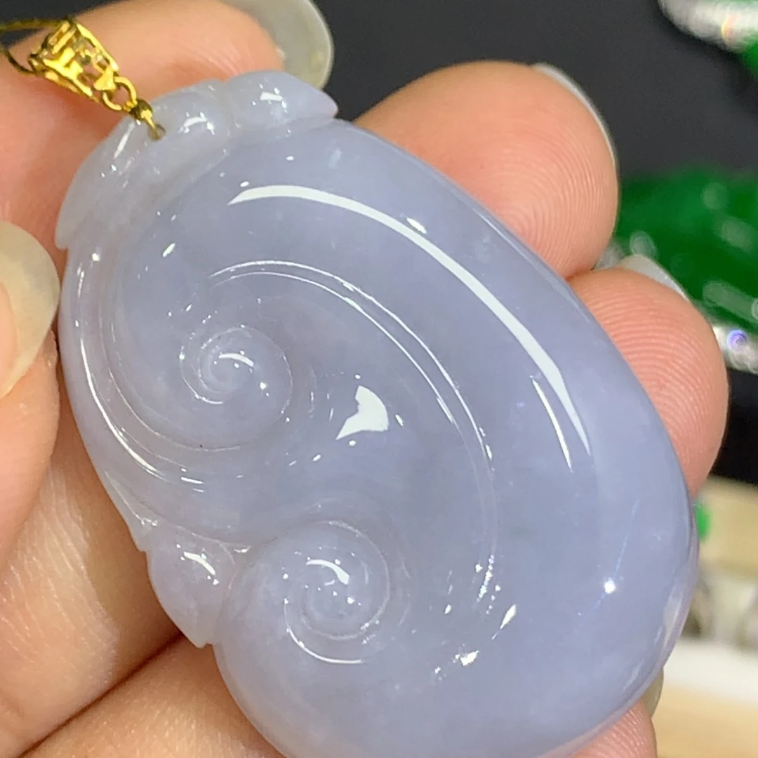 翡翠颈饰18K金镶嵌卡38、厚度8，毛衣吊坠