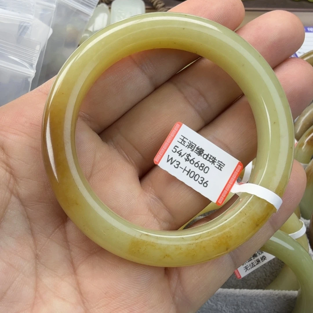 和田玉（糖玉）未镶嵌手镯