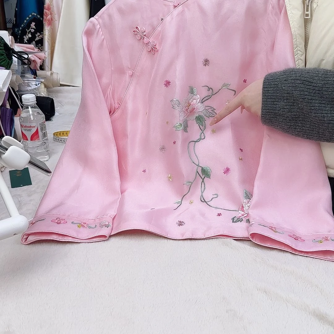 刺绣嘻****1苏州真丝衣服
