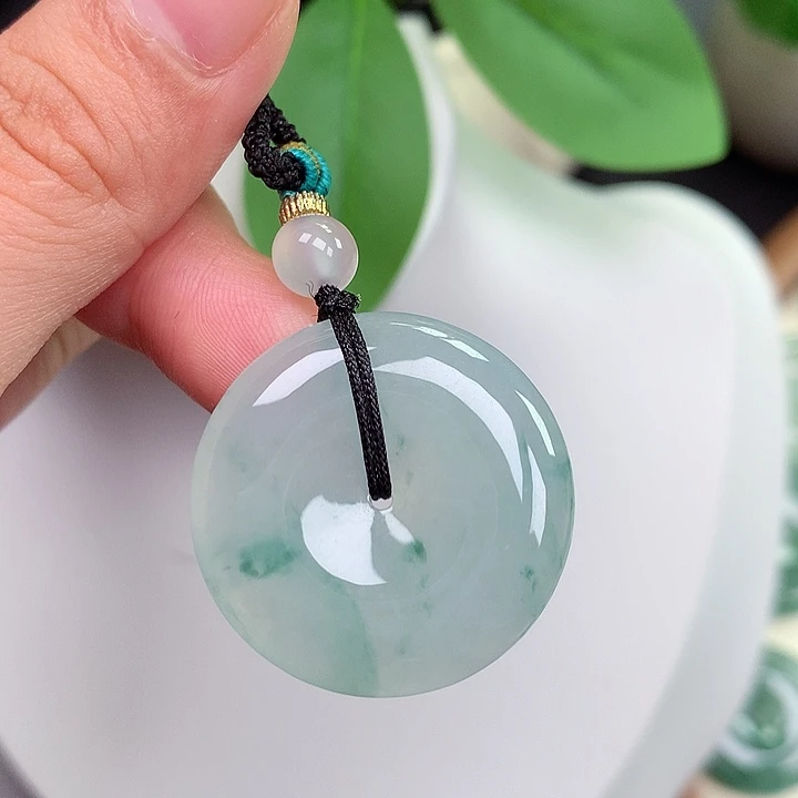 颈饰未镶嵌翡翠平安扣 28x5.1mm