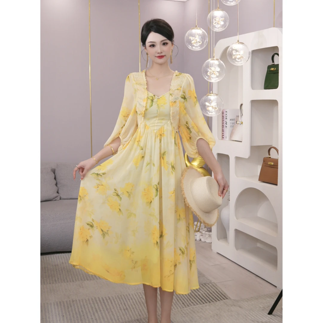 2025夏季新款【7600】中长款高腰法式度假风明黄色印花捏褶连衣裙女