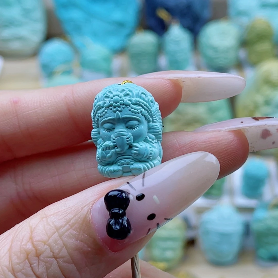 绿松石未镶嵌珠宝奇石