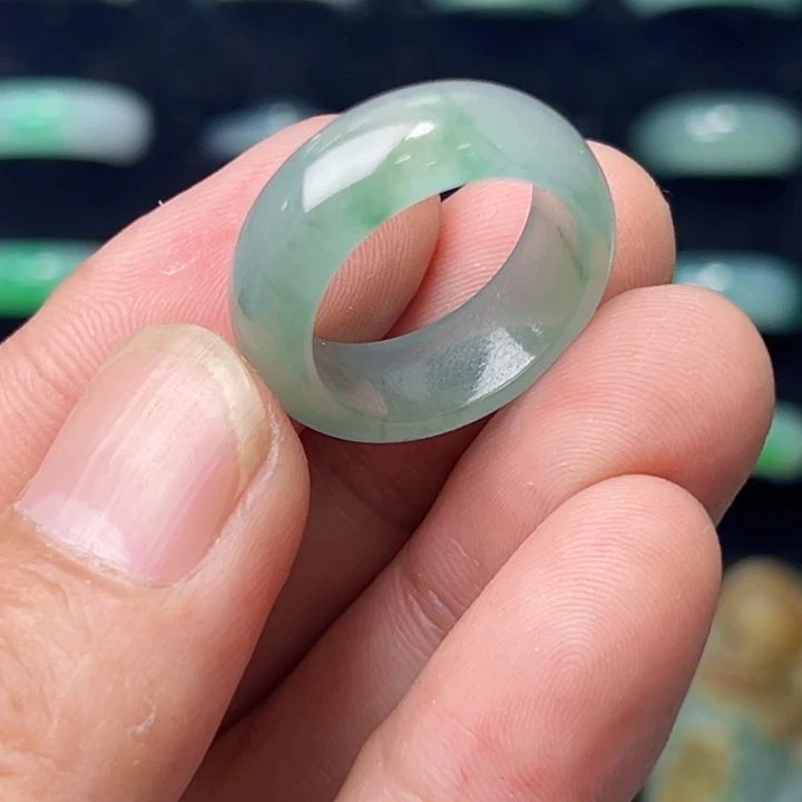 定制翡翠未镶嵌圈口18号