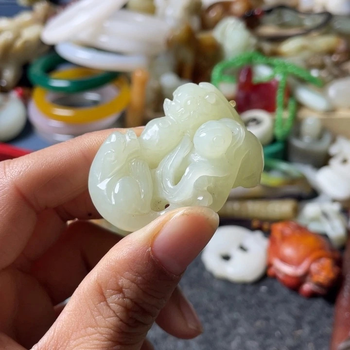 和田玉未镶嵌吊坠(不含链)