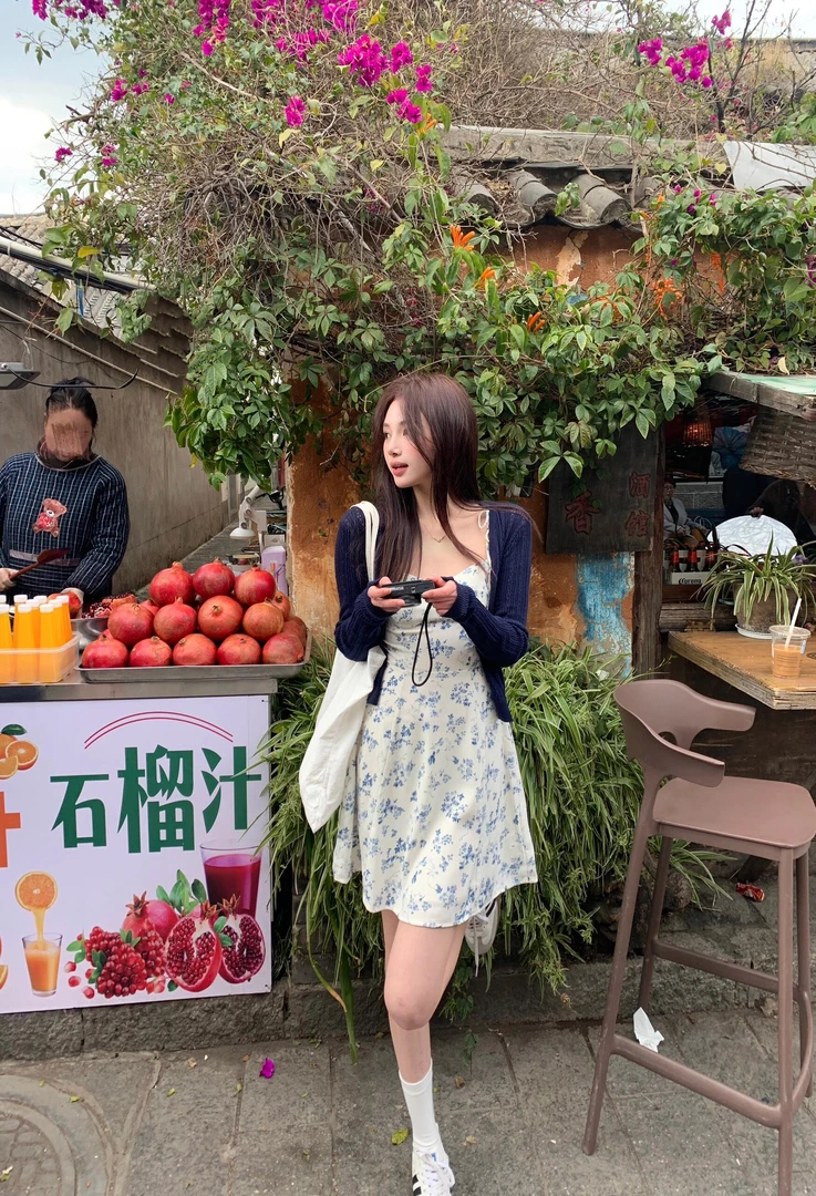 【花海漫步】开春漂亮法式掐腰白色碎花吊带连衣裙欧若风长裙+开衫