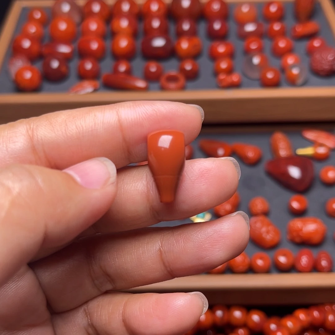 南红玛瑙配饰未镶嵌飞*哥三通