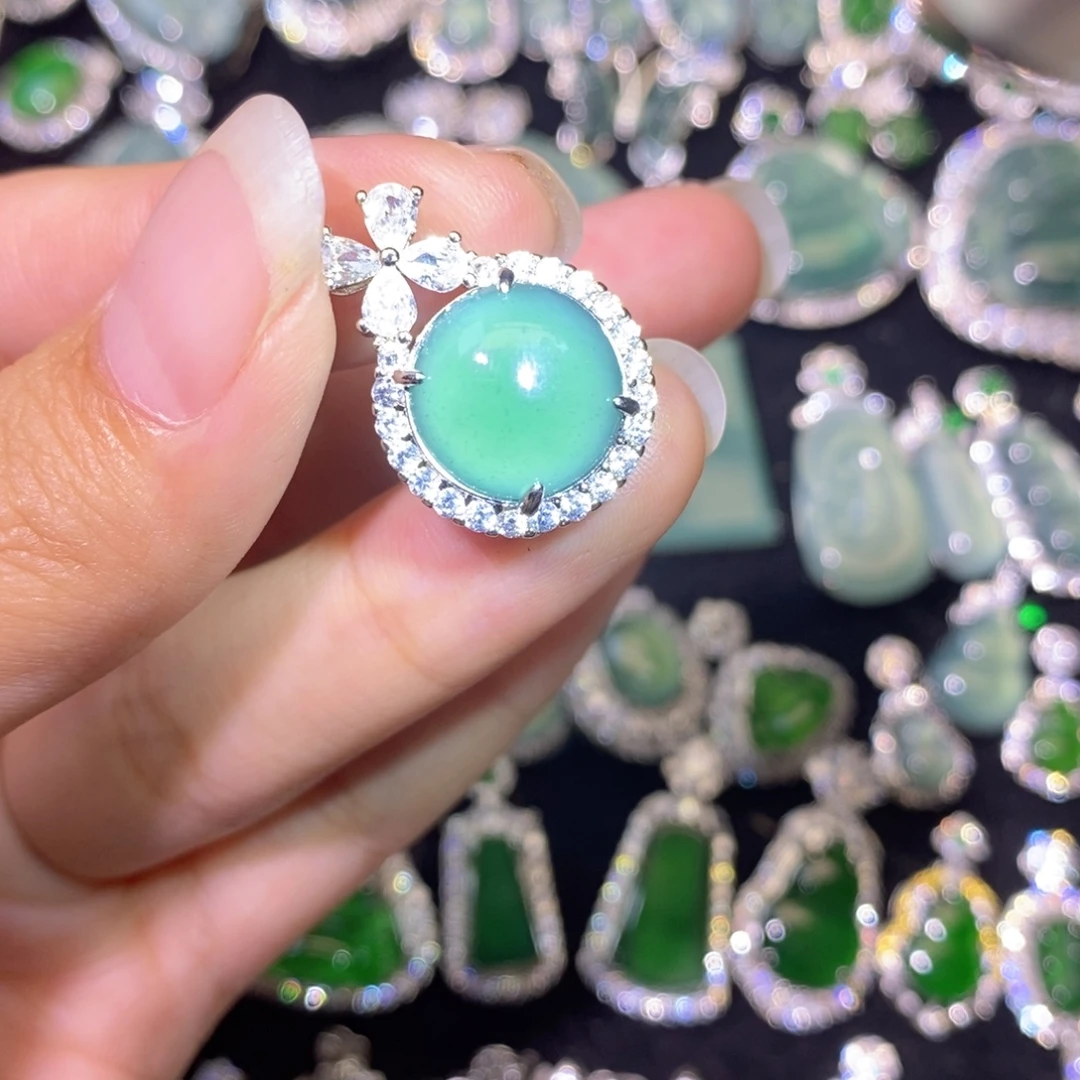 翡翠未镶嵌颈饰天然