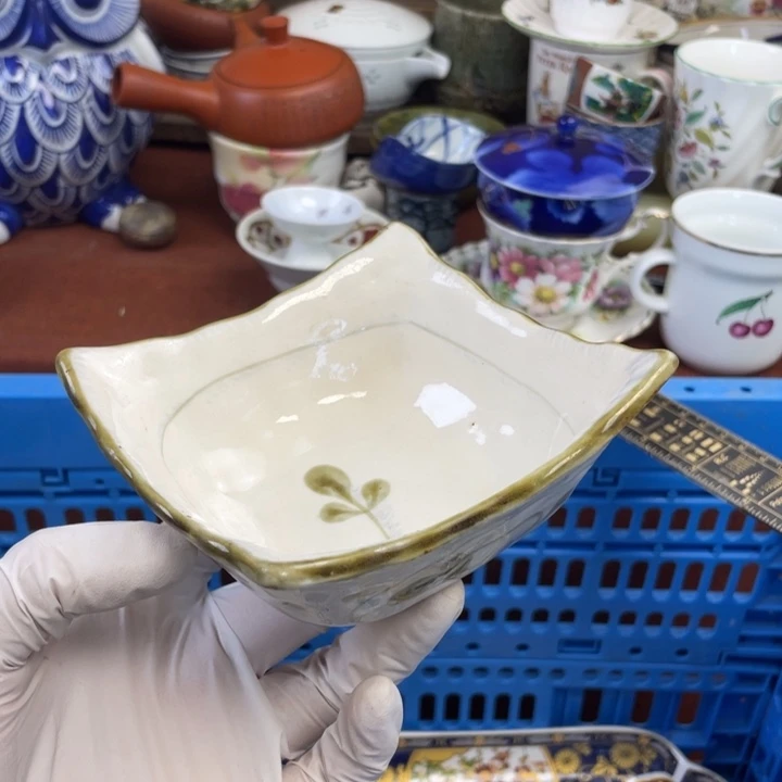 他家瓷器真美…开播了