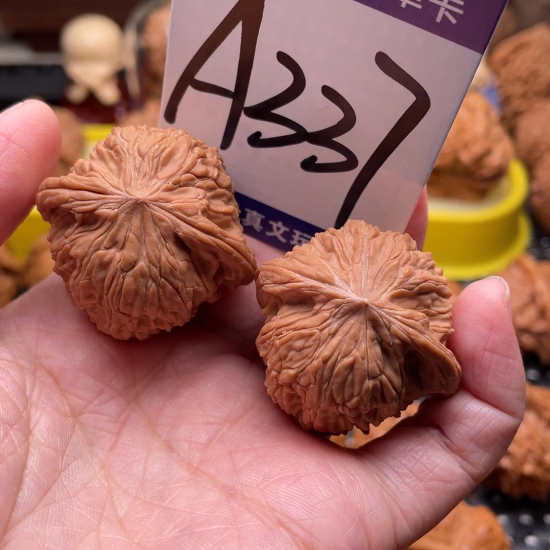 桃核把件磨盘狮子头36