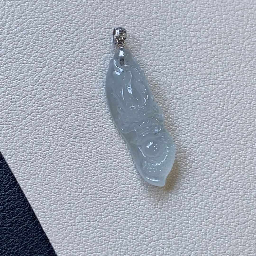 定制翡翠未镶嵌龙头