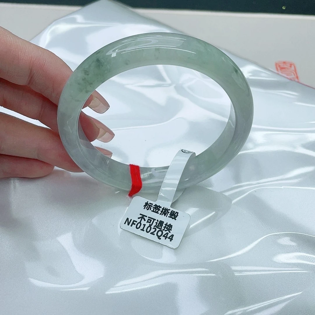 翡翠手镯未镶嵌正56.5