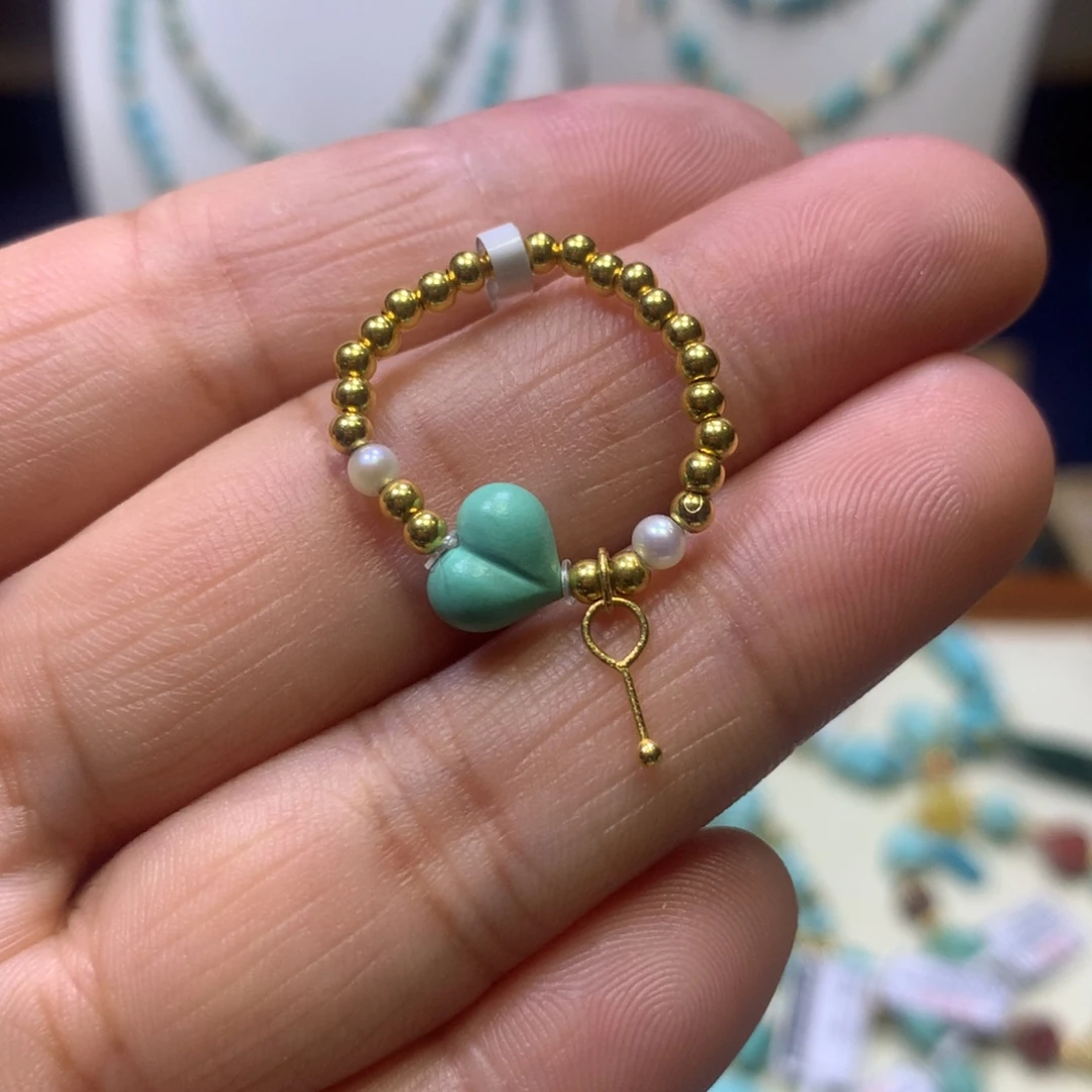 绿松石18K金镶嵌戒指