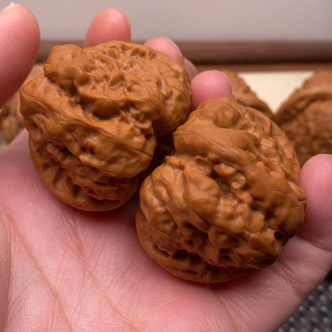 【闪购商品】把件文玩核桃四开背边42左右