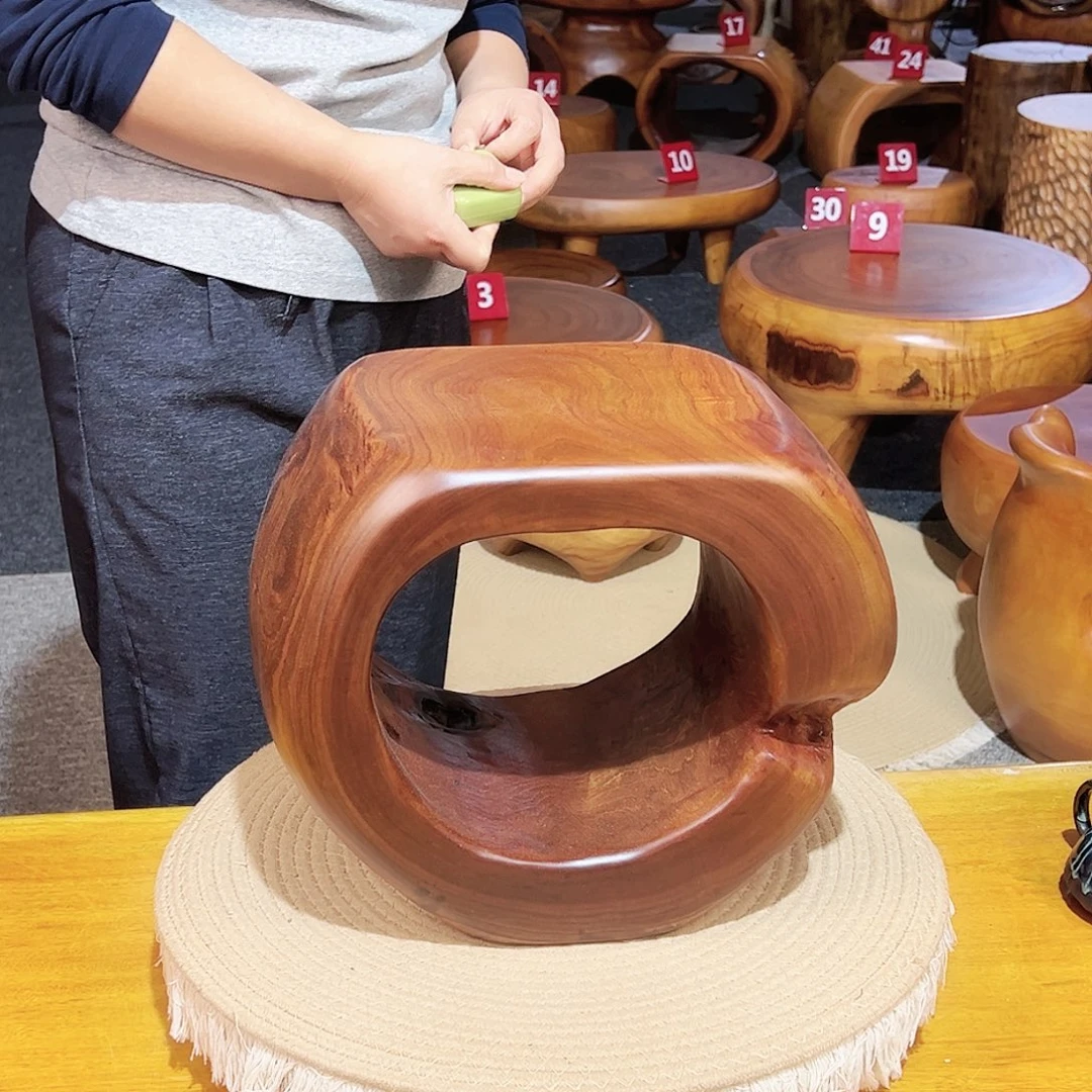 18 号香樟木尺寸：31-20-27cm