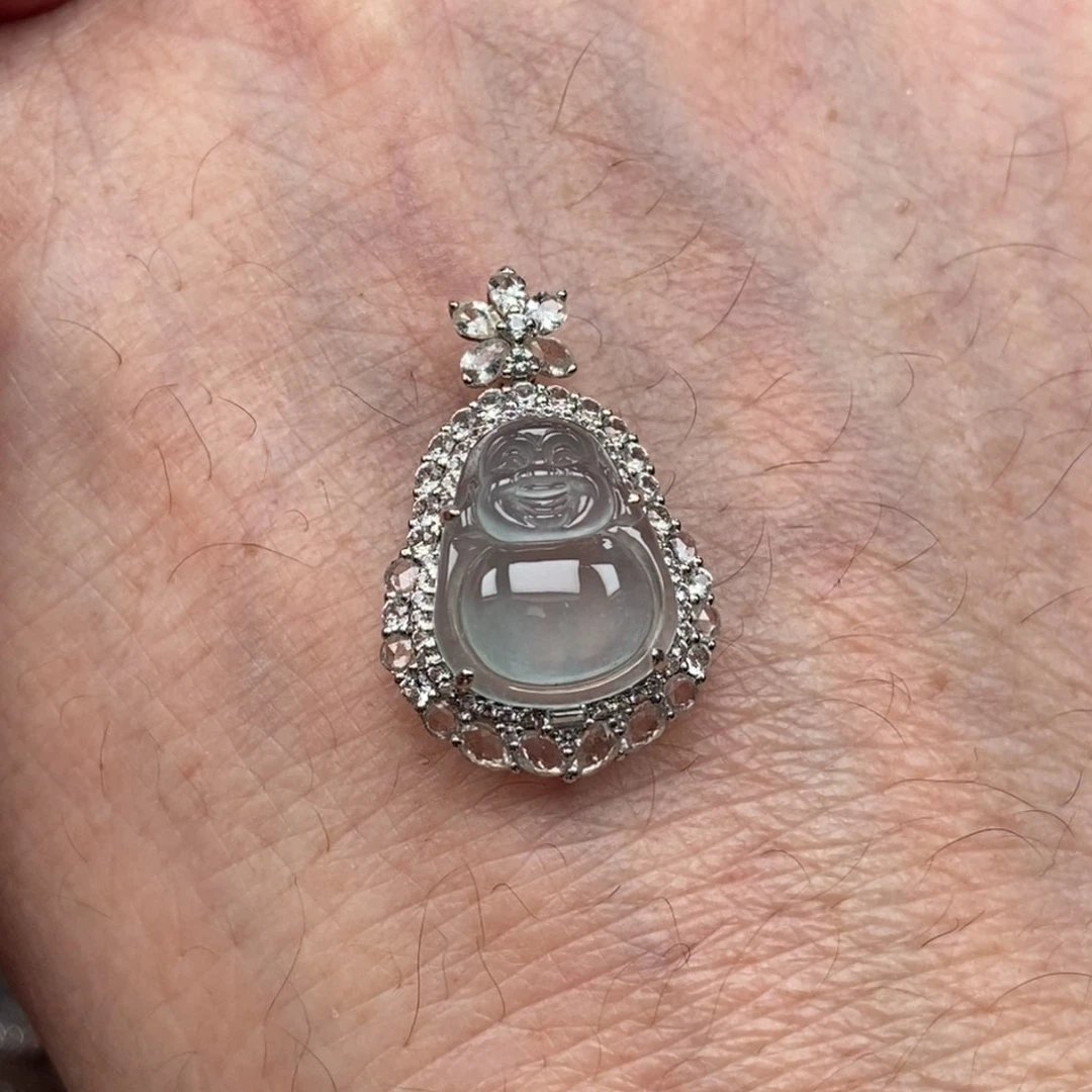 翡翠18K金镶嵌颈饰佛公