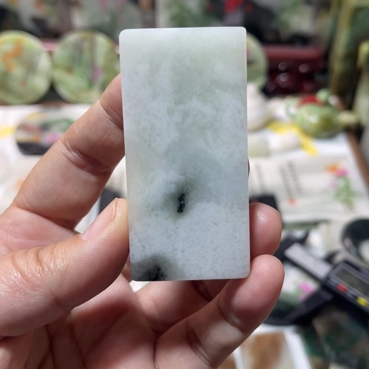独山玉未镶嵌颈饰
