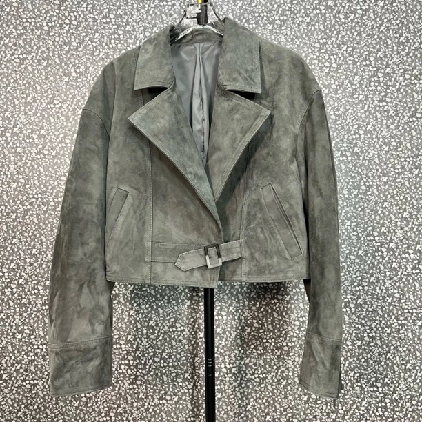 秋冬新款翻领设计感后背流苏时尚百搭上衣