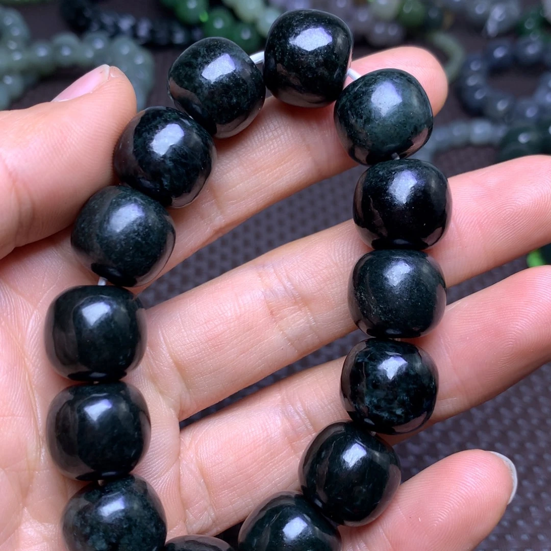 和田玉未镶嵌手串