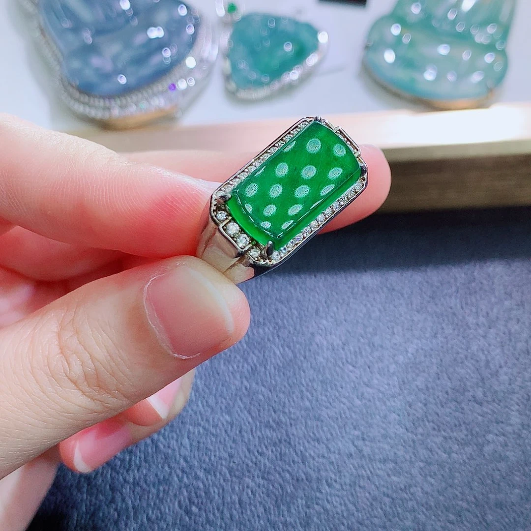 颈饰银S925镶嵌翡翠翡翠