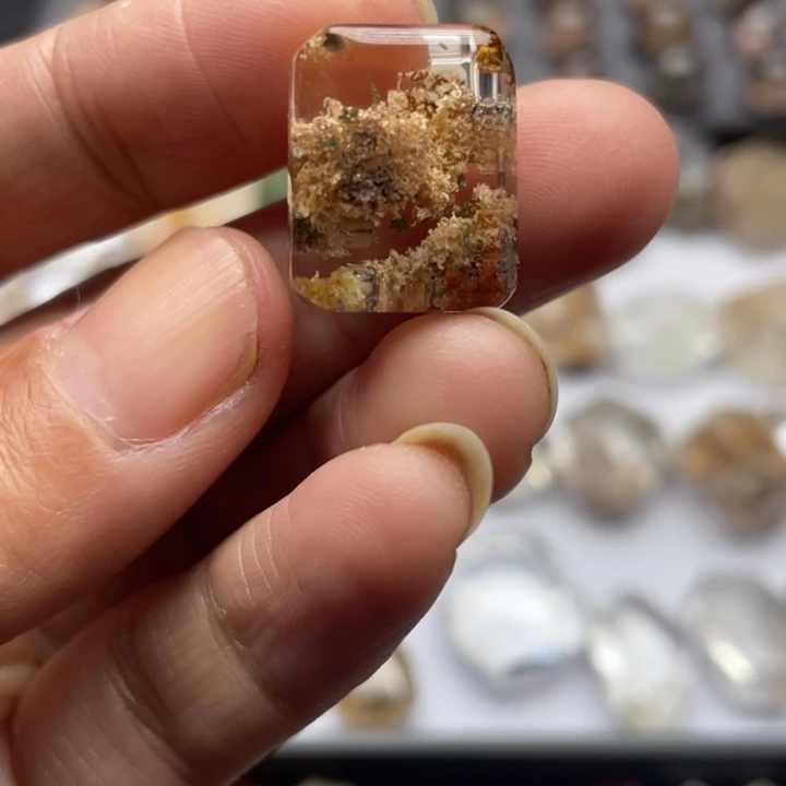 纯天然粉色幽灵碧玺（处理）