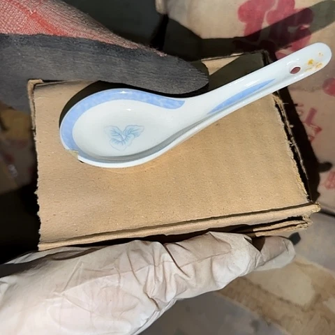 瓷片国营厂库存微瑕一盒