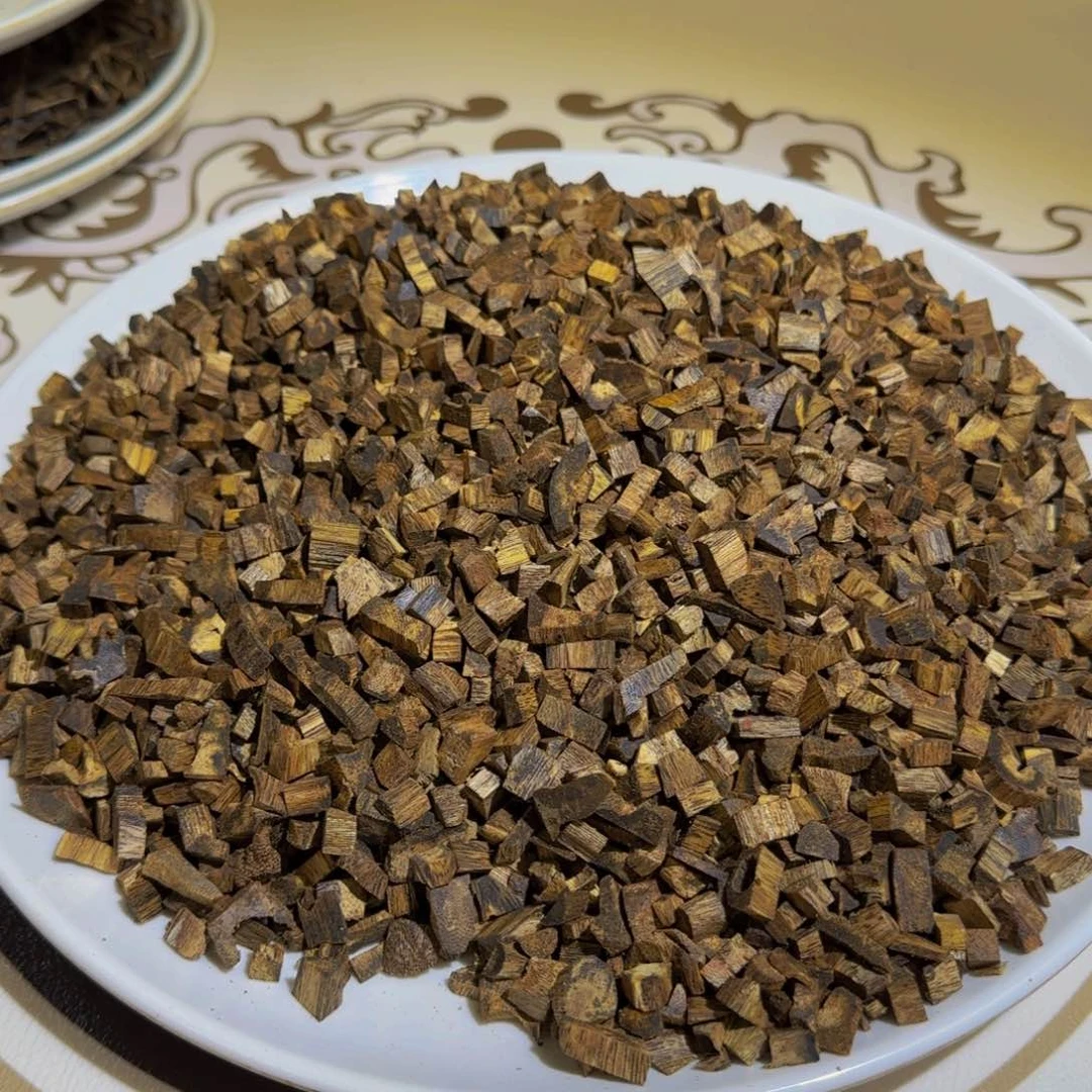 沉香碎屑沉香醇化一年乌身碎料100克