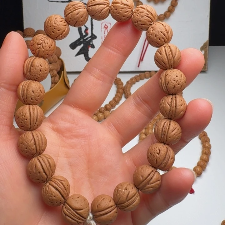 手串桃核13➕一线脐手持